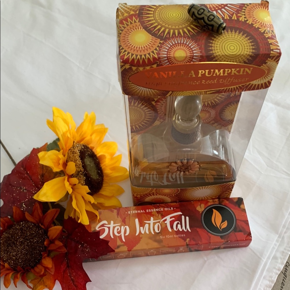 Step Into Fall Essential Oils & Vanilla Pumpkin Reed Diffuser Set
